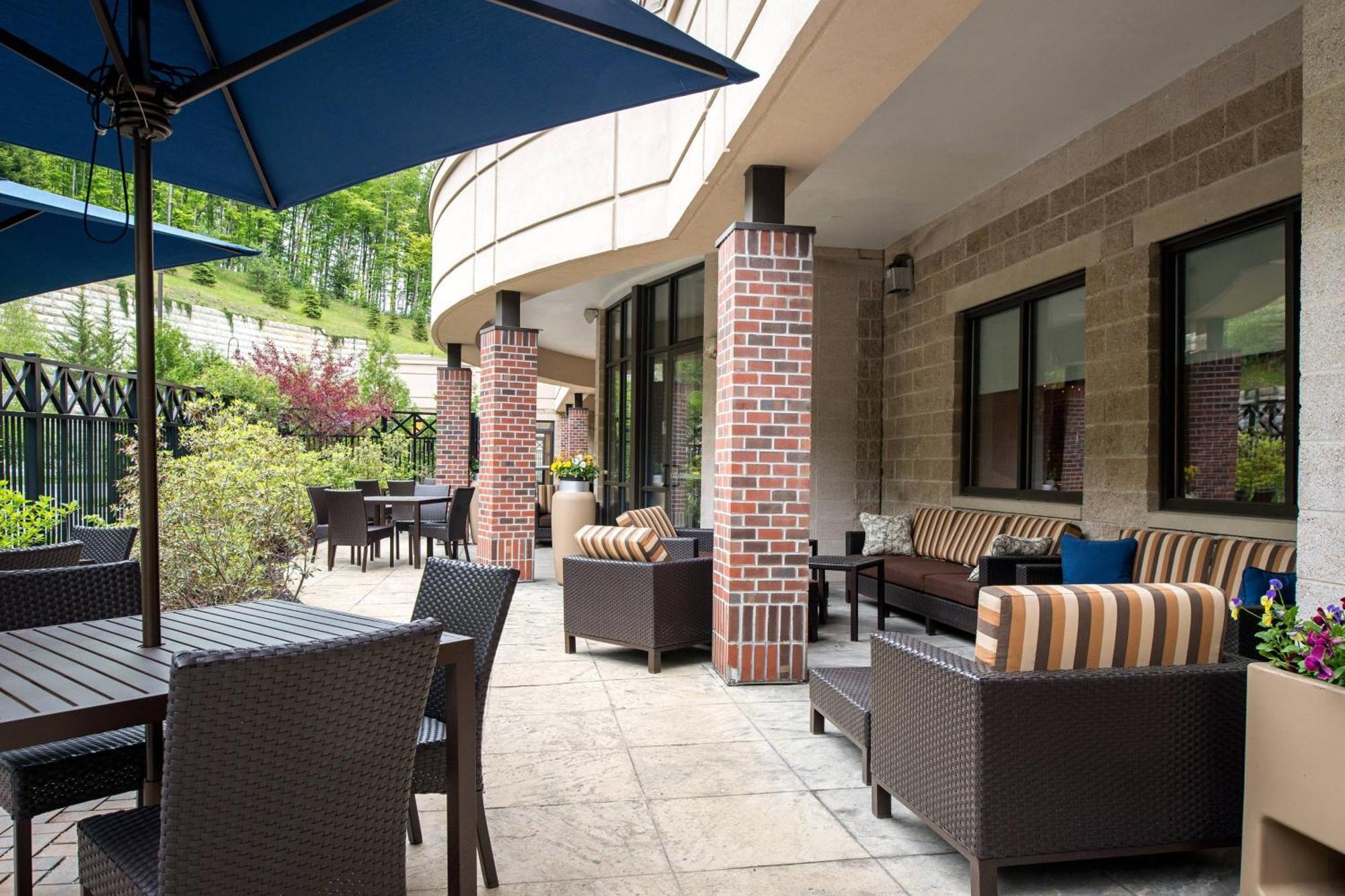 Courtyard By Marriott Hanover Lebanon Exterior photo